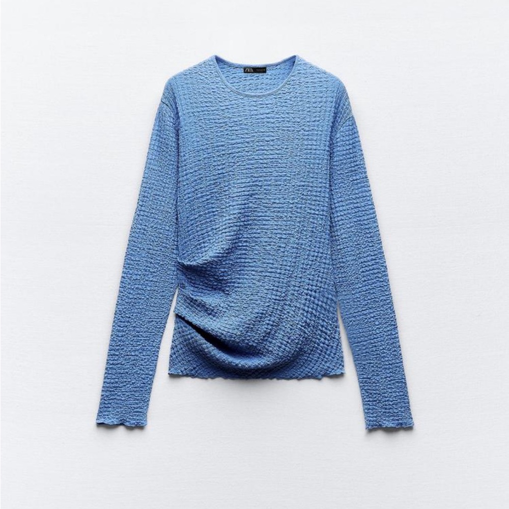 Textured pleated blue top in size small